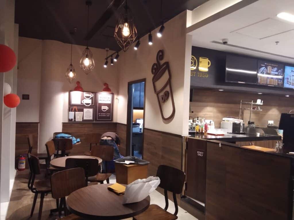 Dunkin Donut’s Sec-18 Noida 3
